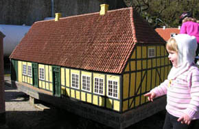 Små naturtro modelhuse